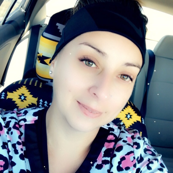 Meet your Posher, Billie - Picture 2 of 9